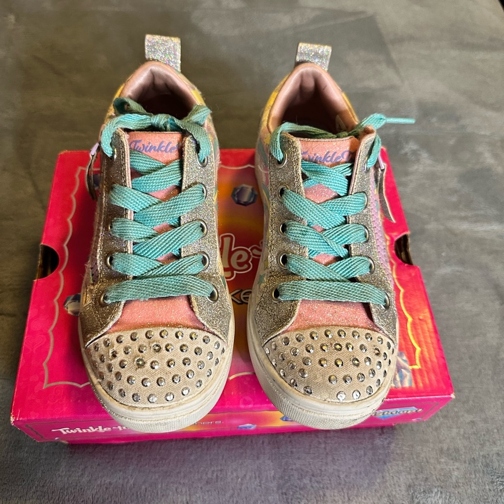 Skechers twinkle toes rainbow shines girl’s size 13